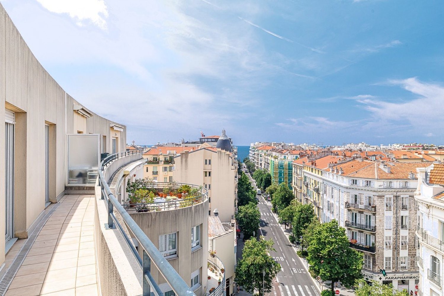 Property photo in Carre d'Or