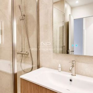 Property in Carre d'Or