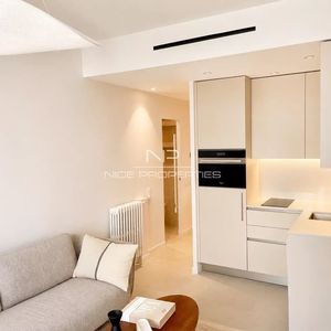 Property in Carre d'Or