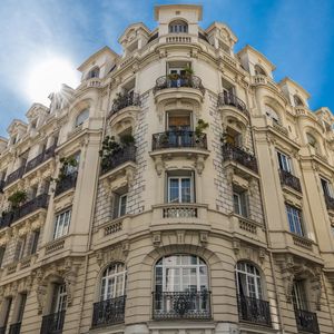 Property in Carre d'Or