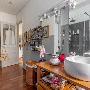 Property in Carre d'Or