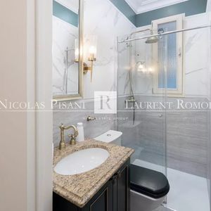 Property in Carre d'Or
