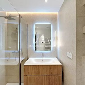 Property in Carre d'Or