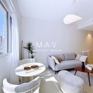 Property in Carre d'Or