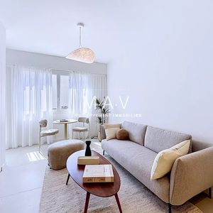 Property in Carre d'Or