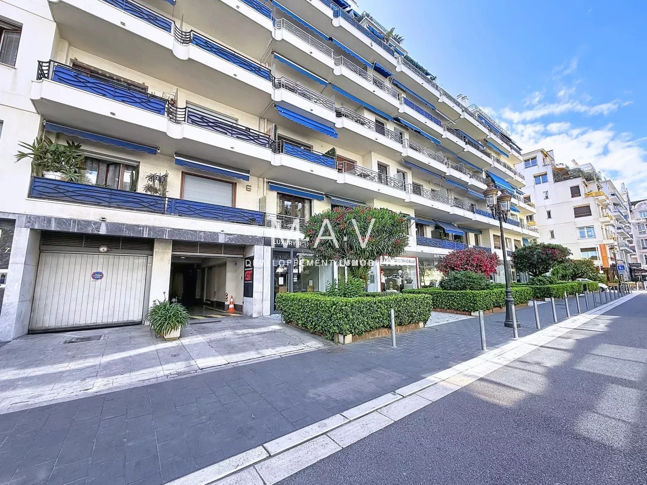 Property photo in Carre d'Or