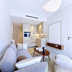 Property in Carre d'Or