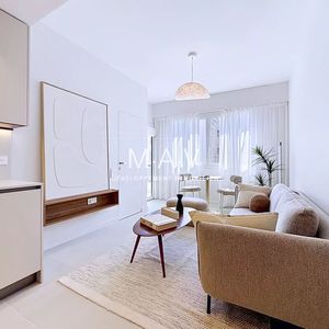 Property in Carre d'Or