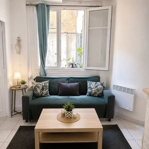 Property in Carre d'Or