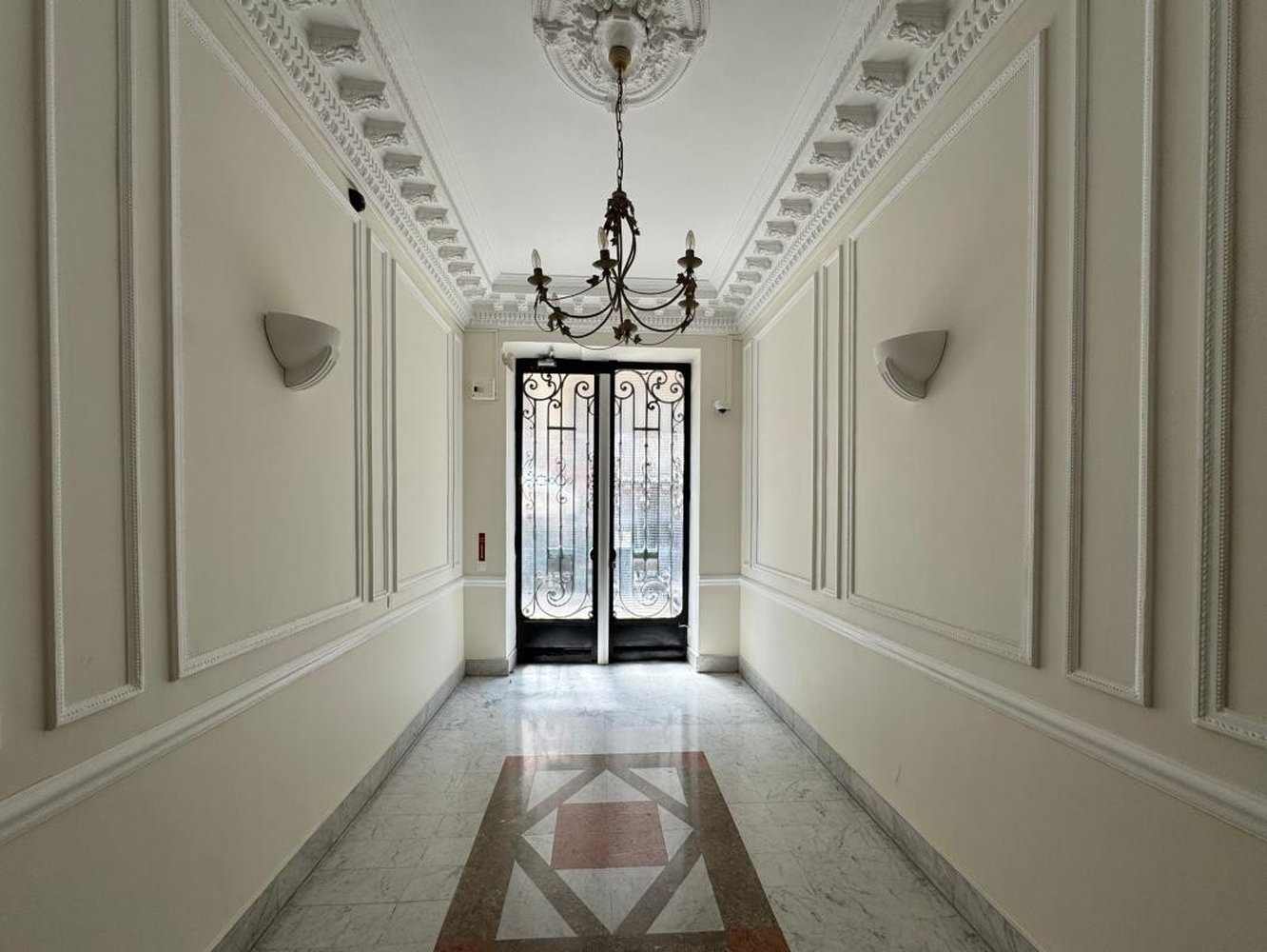 Property photo in Carre d'Or
