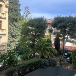 Property in Carre d'Or