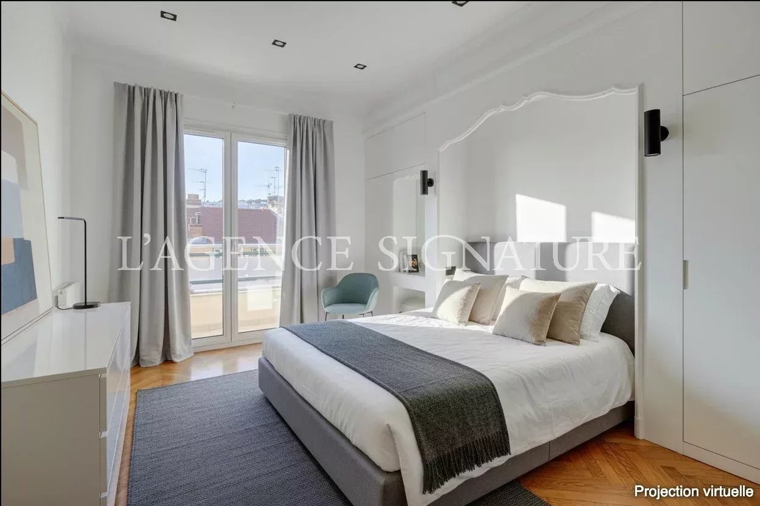 Property photo in Carre d'Or