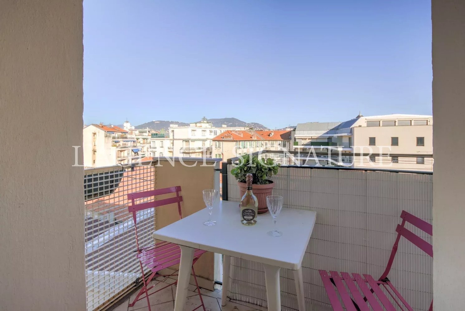 Property photo in Carre d'Or