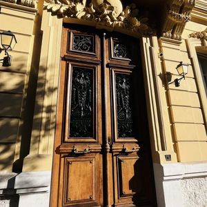 Property in Carre d'Or