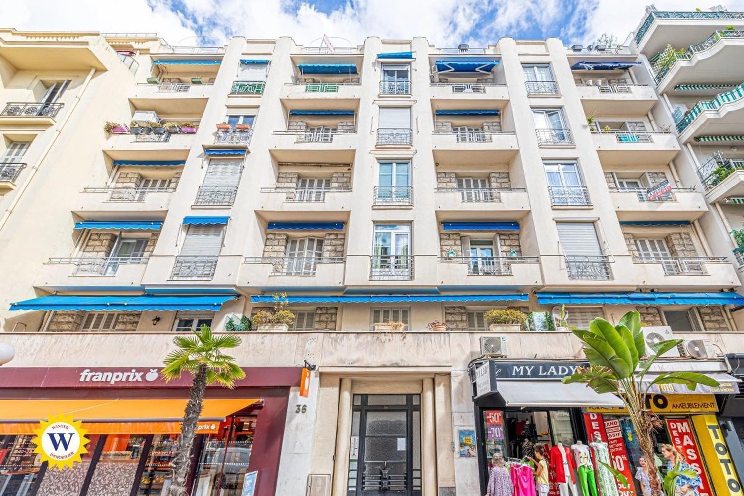 Property photo in Carre d'Or