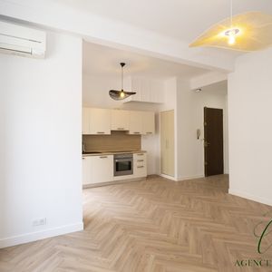 Property in Carre d'Or