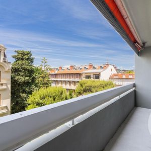 Property in Carre d'Or