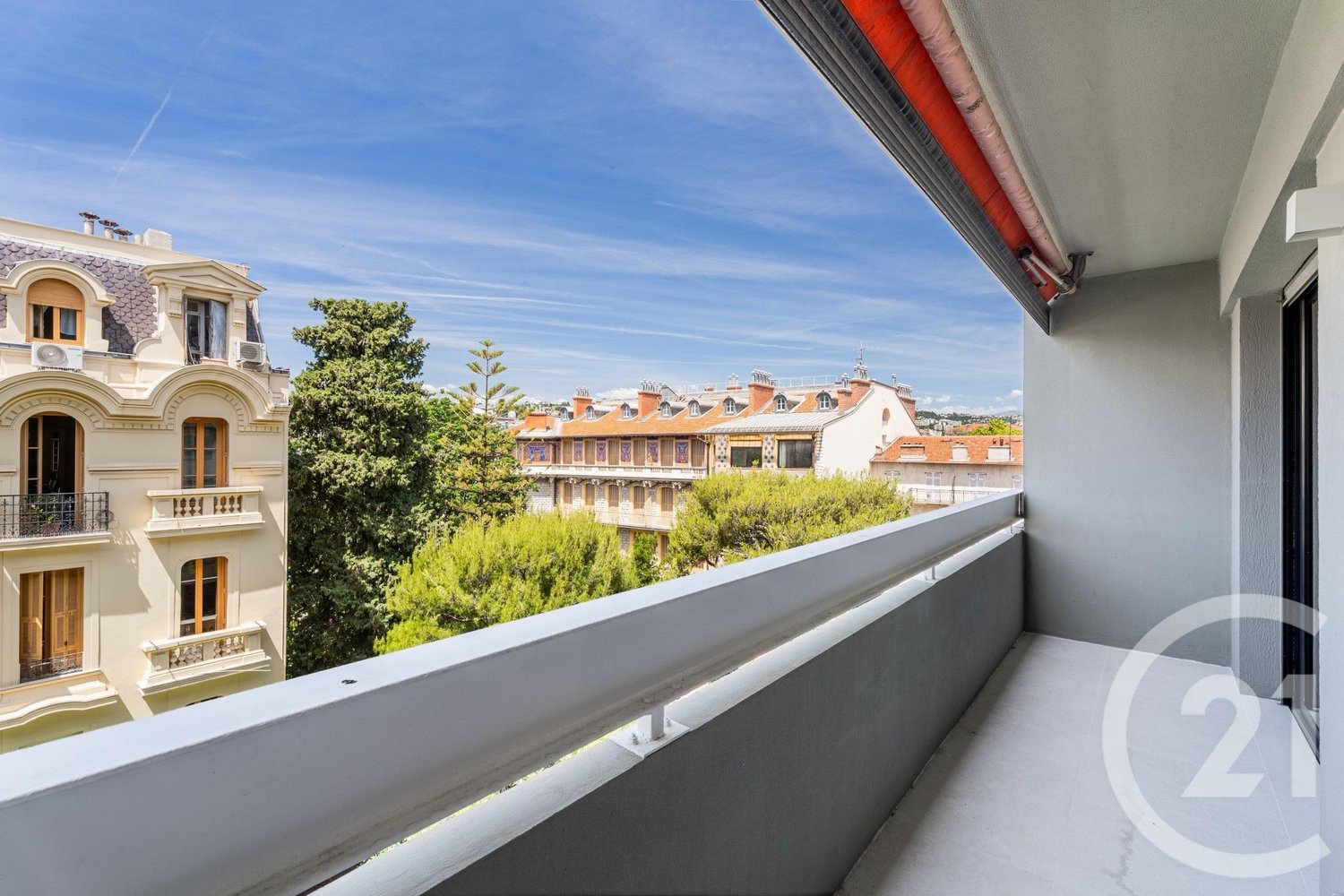 Property photo in Carre d'Or