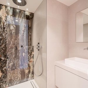 Property in Carre d'Or