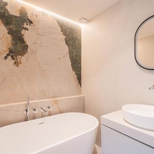 Property in Carre d'Or