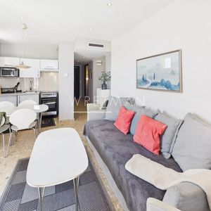Property in Carre d'Or