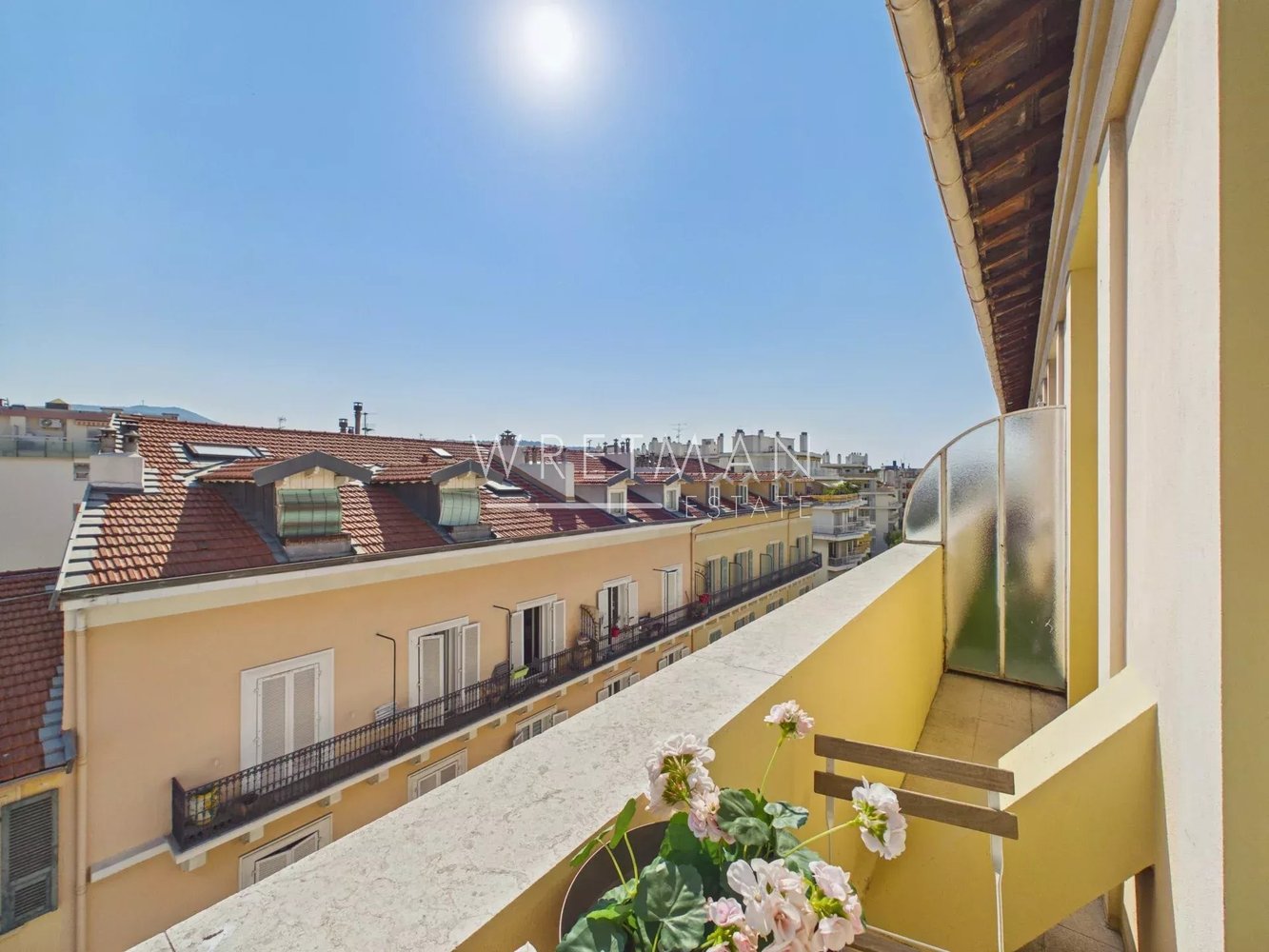 Property photo in Carre d'Or