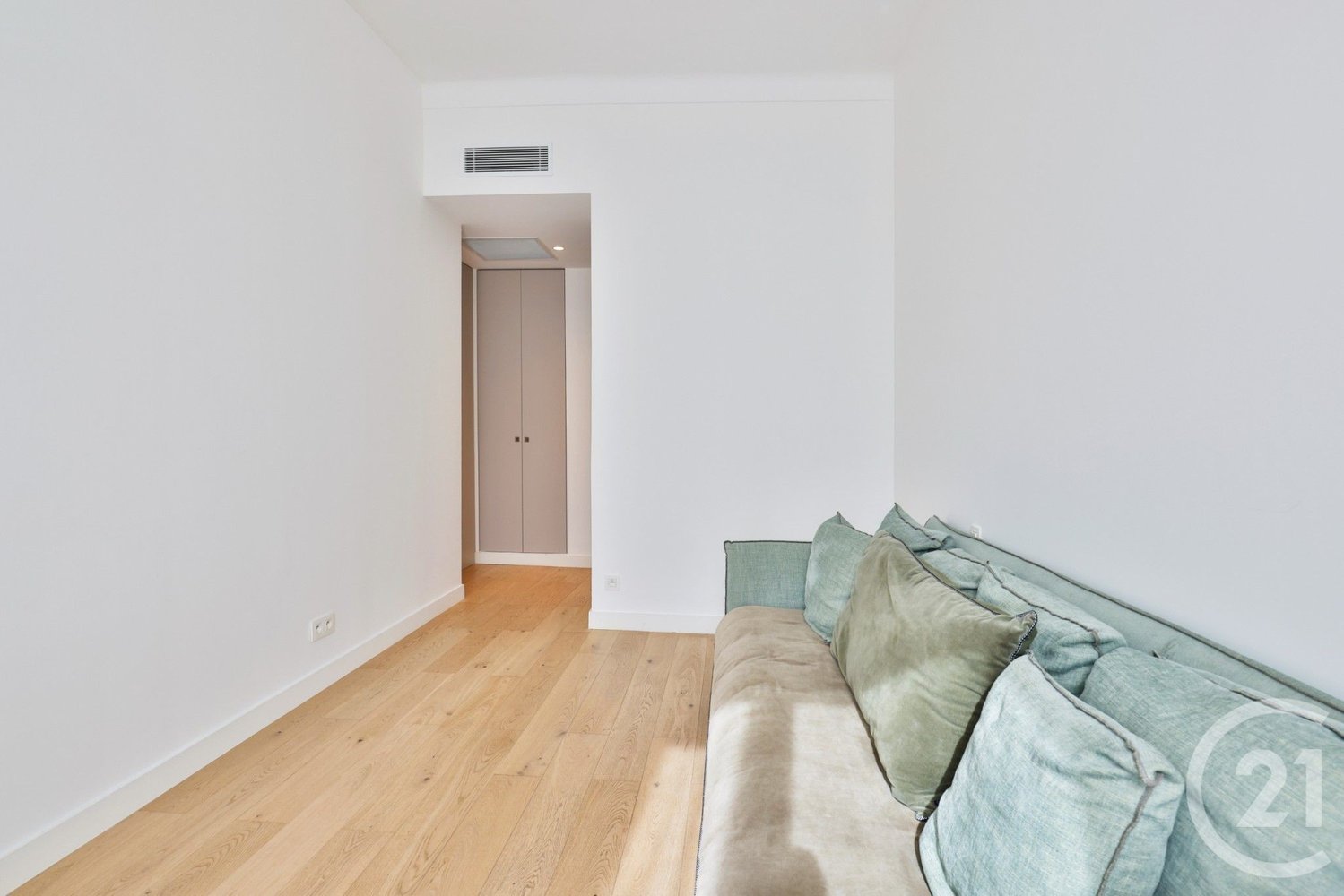 Property photo in Port
