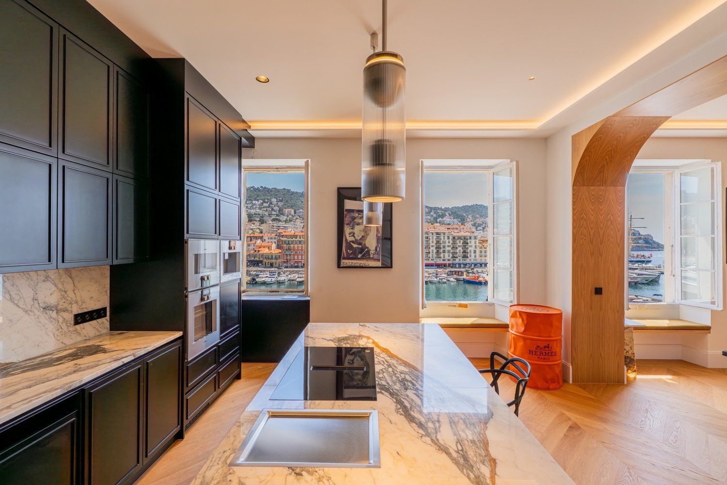 Property photo in Port