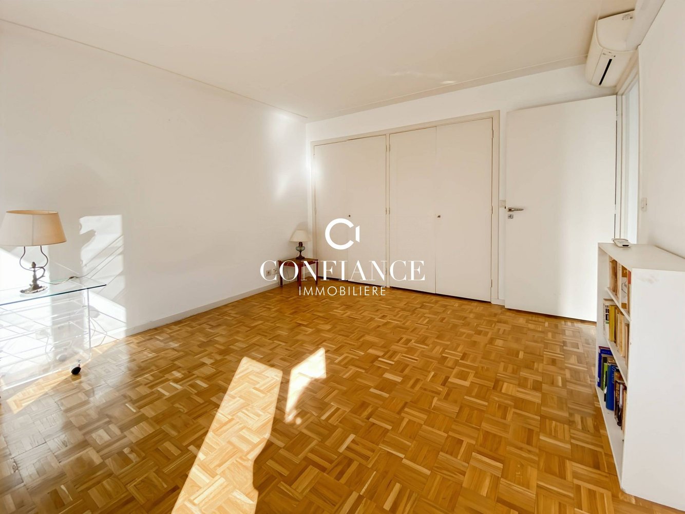 Property photo in Port