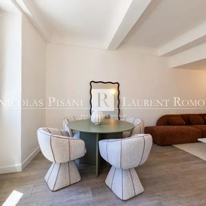 Property in Carre d'Argent