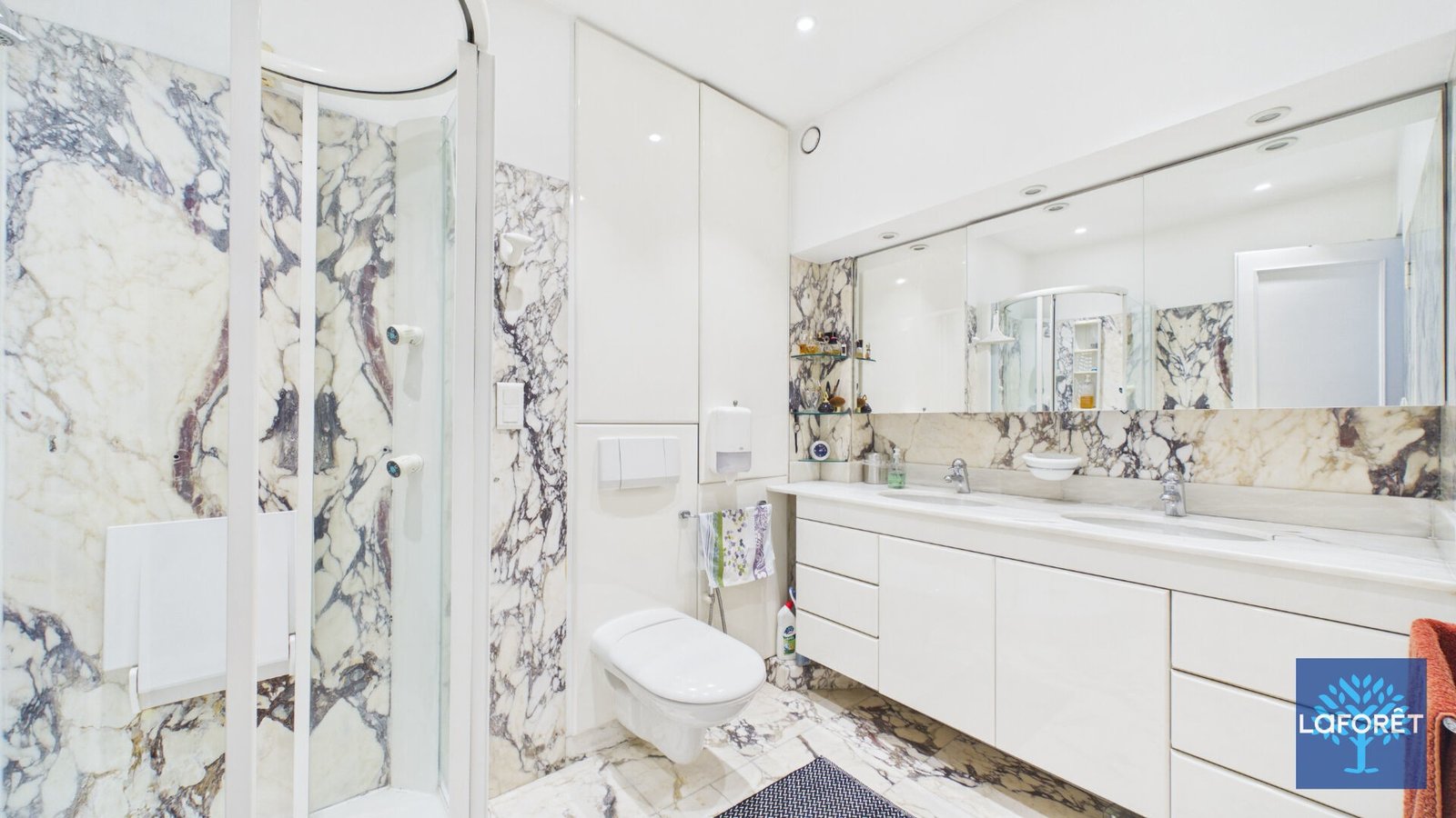 Property photo in Carre d'Argent