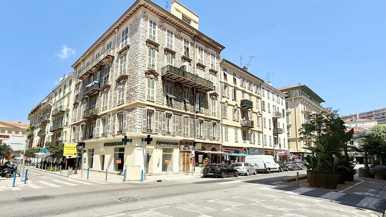 Property photo in Carre d'Argent