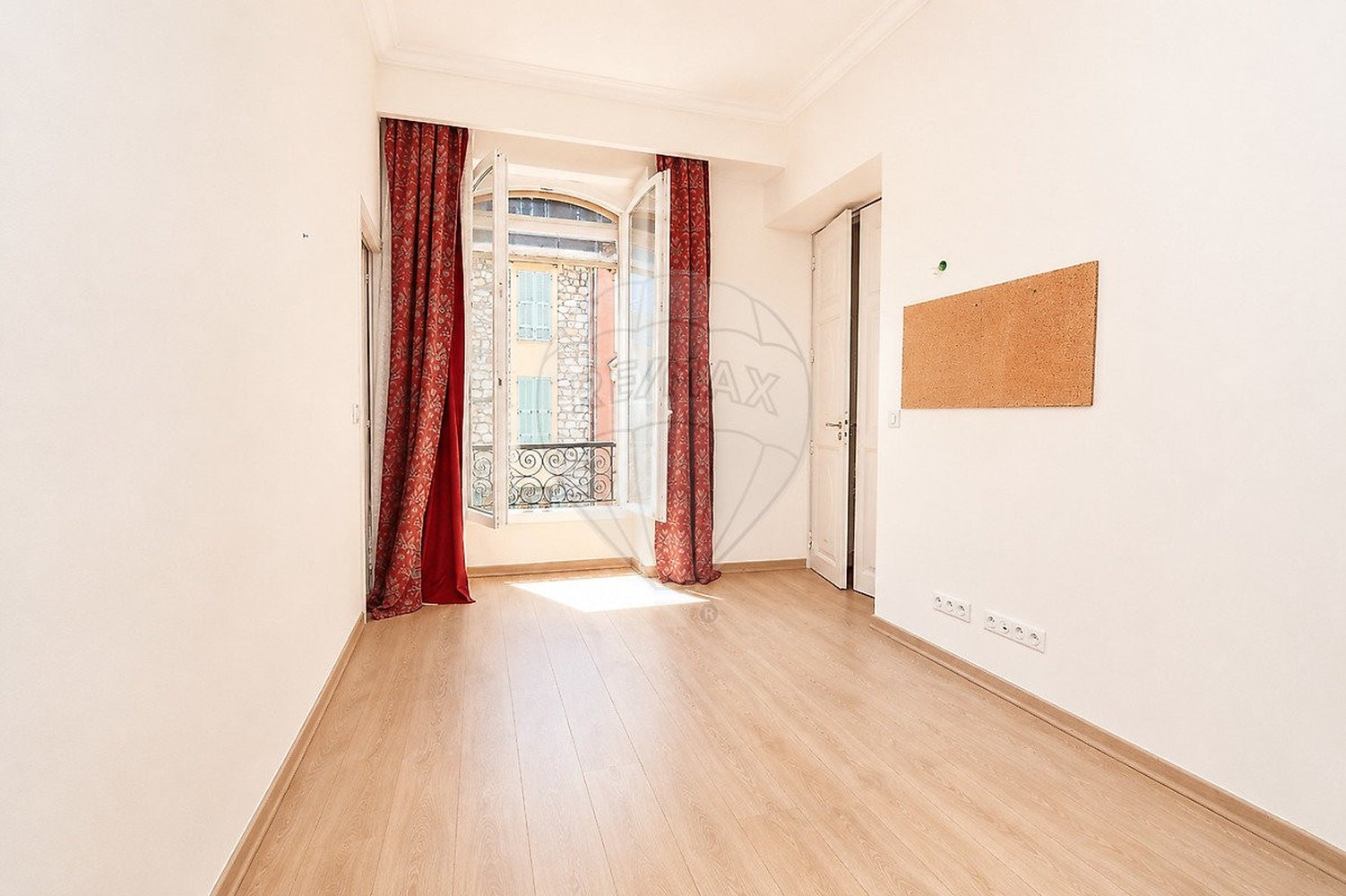 Property photo in Carre d'Or