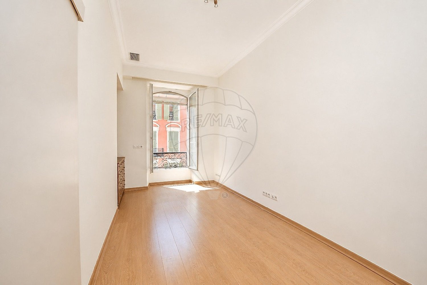 Property photo in Carre d'Or
