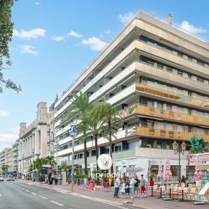 Property in Carre d'Or