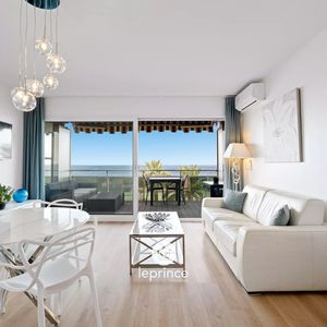 Property in Carre d'Or