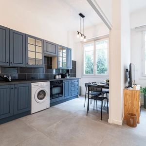 Property in Carre d'Or