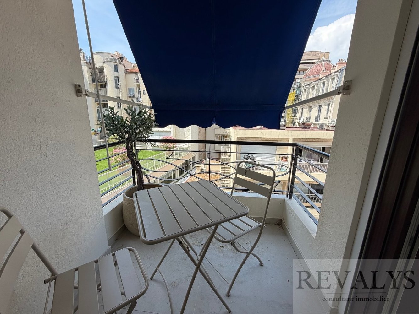 Property photo in Carre d'Or