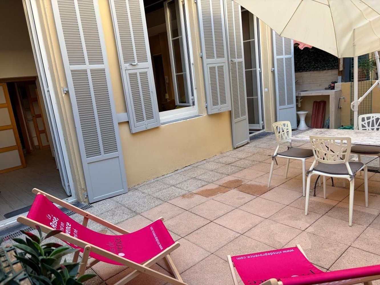 Property photo in Carre d'Or
