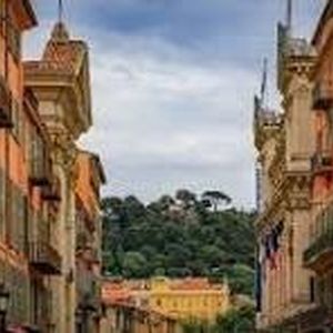 Property in Carre d'Or