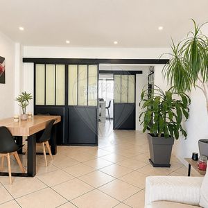 Property in Carre d'Or