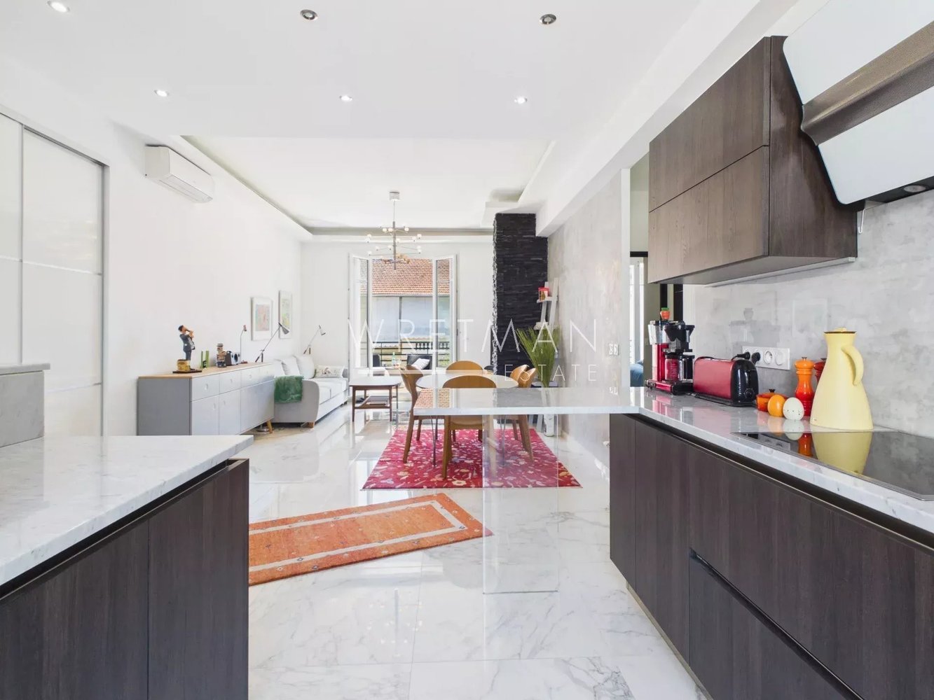 Property photo in Carre d'Or