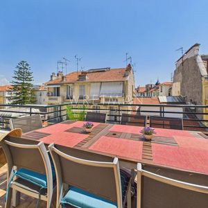 Property in Carre d'Or