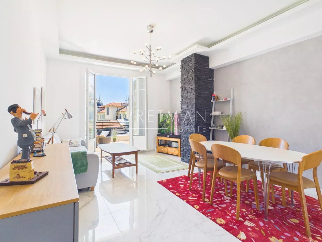 Property photo in Carre d'Or