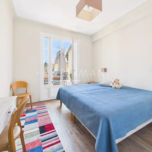 Property in Carre d'Or