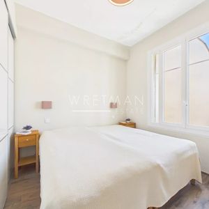 Property in Carre d'Or
