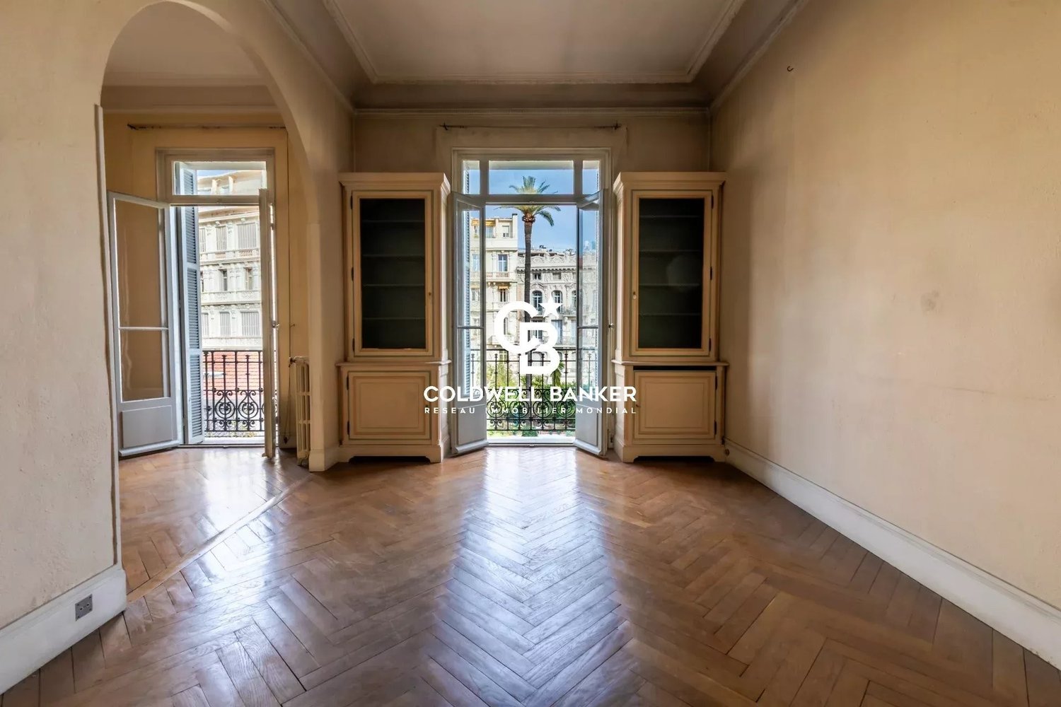 Property photo in Carre d'Or