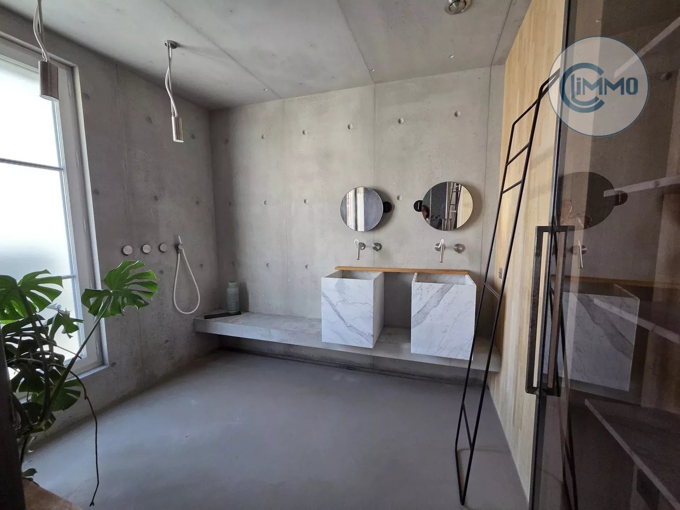 Property photo in Carre d'Or