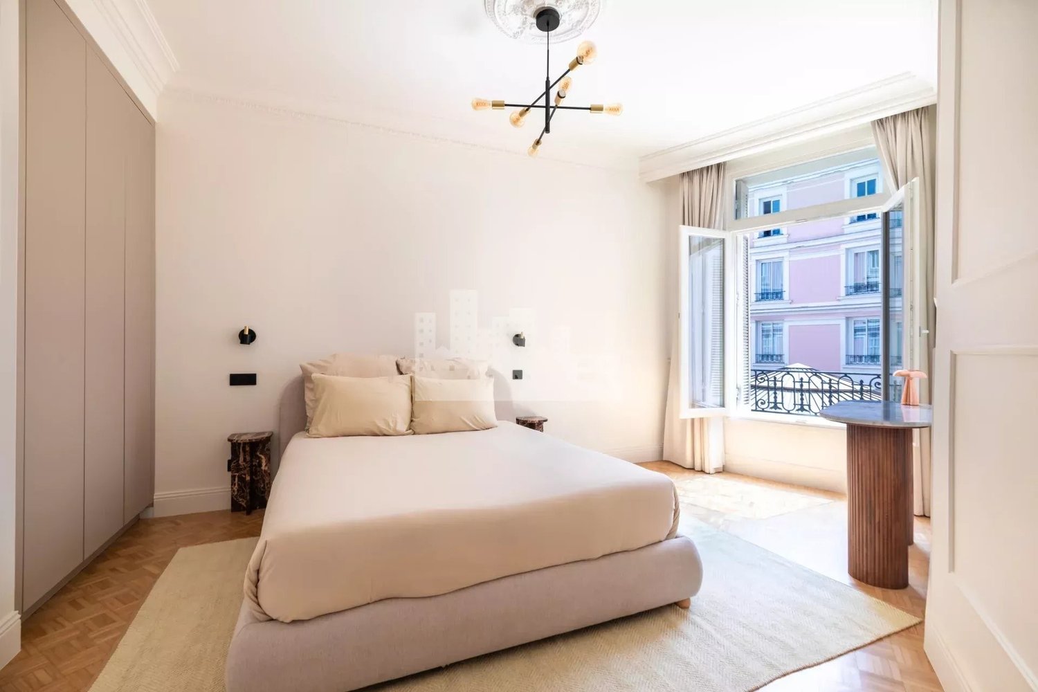 Property photo in Carre d'Or