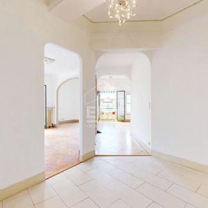 Property in Carre d'Or